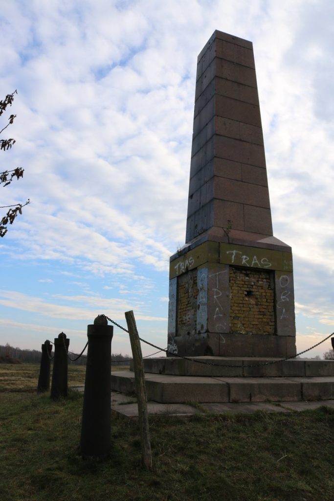 Döbritzer Heide (Obelisk)